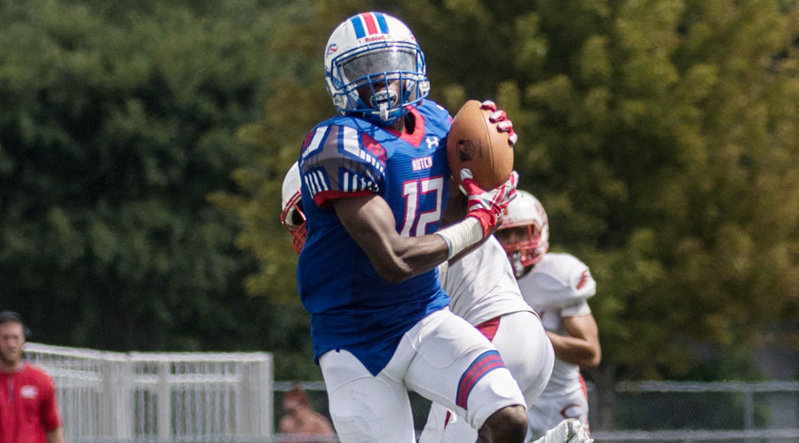 Jaylen Erwin heads upfield after making a catch and turning it into a 57-yard touchdown that tied Saturday's game with Coffeyville at 42 early in the fourth quarter. The Blue Dragons rallied from 25 points down to defeat the Ravens 50-42. (Allie Schweizer/HCC Sports Information)