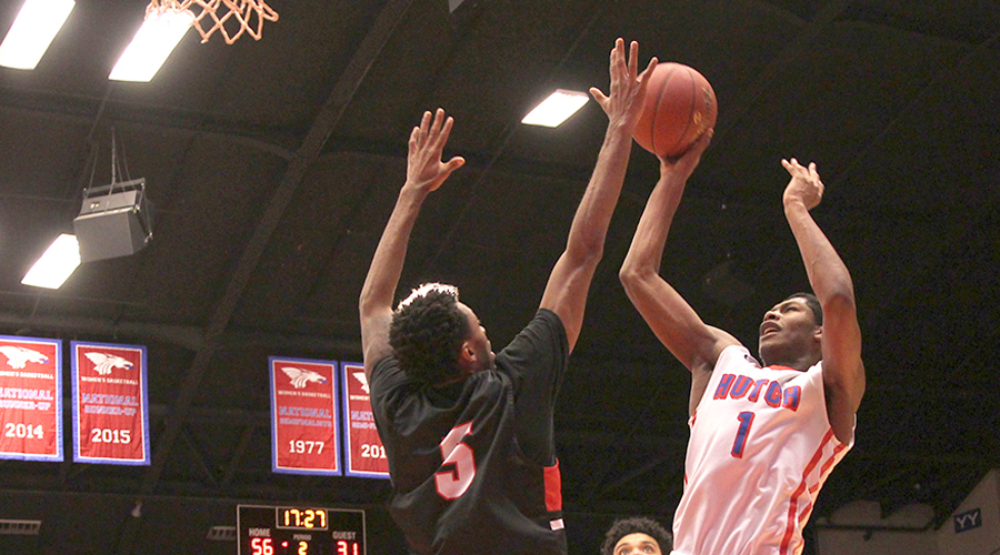 Saquan Singleton had six points, nine rebounds and six assists in No. 9 Hutchinson's 105-69 win over NOC-Enid on Tuesday at the Sports Arena. (Casey Bailey/Blue Dragon Sports Information)