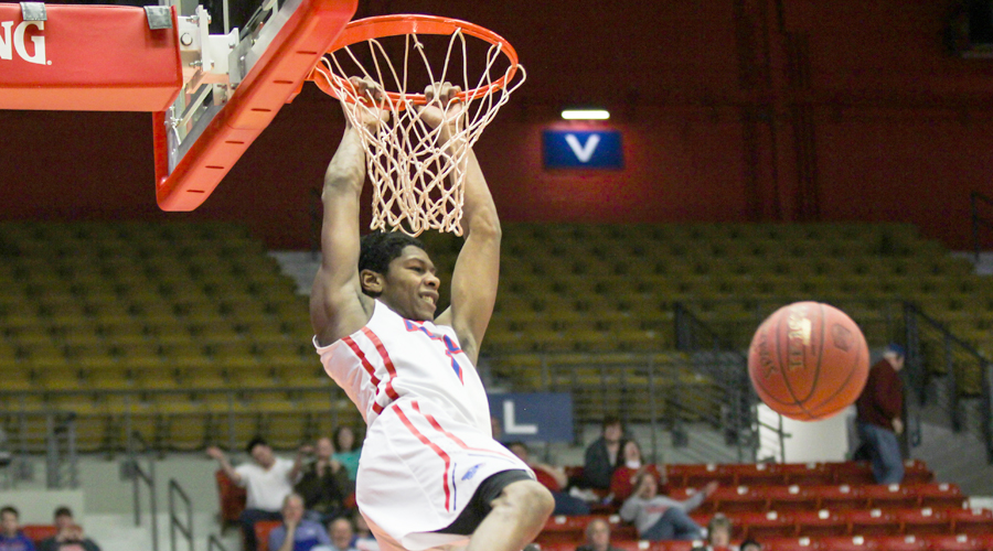 Saquan Singleton dunks in the second half of the Blue Dragon men's 94-53 victory over Dodge City on Wednesday at the Sports Arena. (Bre Rogers/Blue Dragon Sports Information)