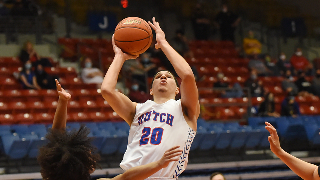 Isaiah Bujdoso had a career-high three 3-pointer and finished with 13 points, seven rebounds and four assists in Hutchinson's 88-70 Jayhawk West road win on Saturday at Garden City (Garrett Riehs/Blue Dragon Sports Information)