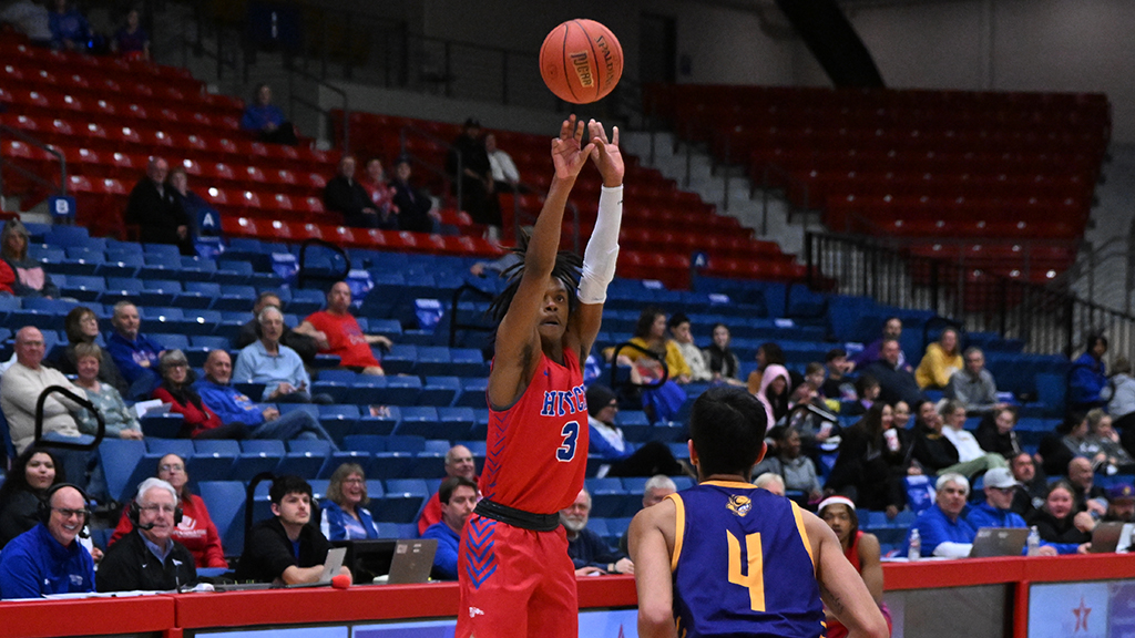J.P. Ricks had 16 of his 18 points in the first half as the No. 19 Blue Dragon men used a huge first-half surge to earn a 107-72 win over Dodge City on Wednesday at the Sports Arena. (Andrew Carpenter/Blue Dragon Sports Information)