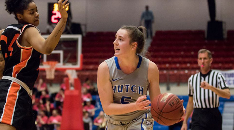 Kelsey Brett and the Blue Dragon women's basketball team play at Allen at 3 p.m. on Wednesday in Iola. (Allie Schweizer/Blue Dragon Sports Information).