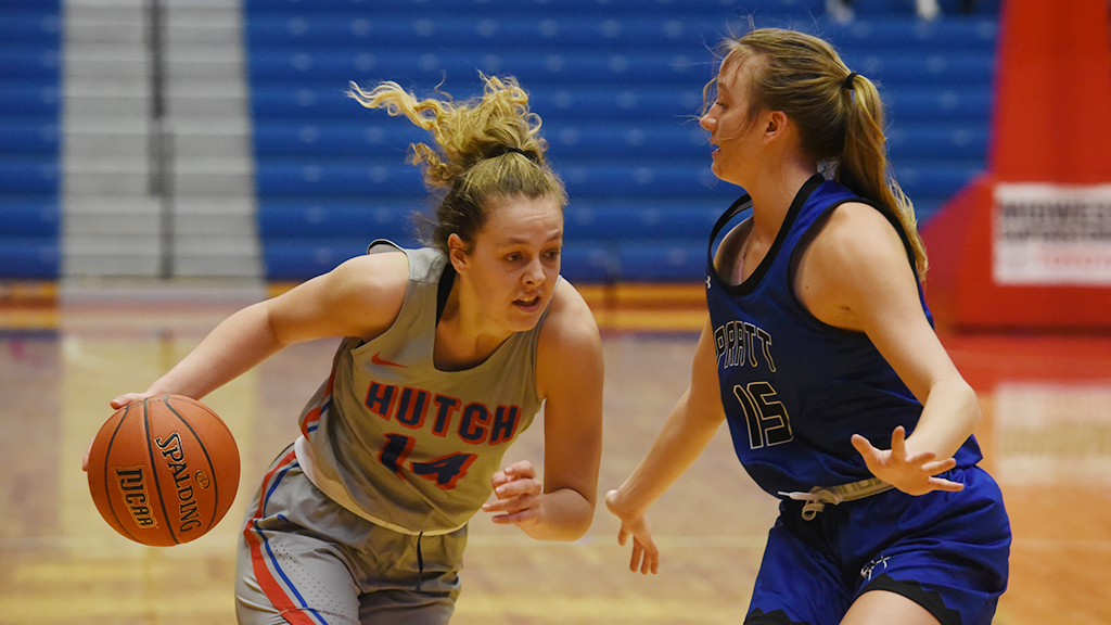 Kate Ogle scores a team-high 17 points to lead the No. 17 Blue Dragons to a 66-55 victory over Pratt on Wednesday at the Sports Arena. (Garrett Riehs/Blue Dragon Sports Information)