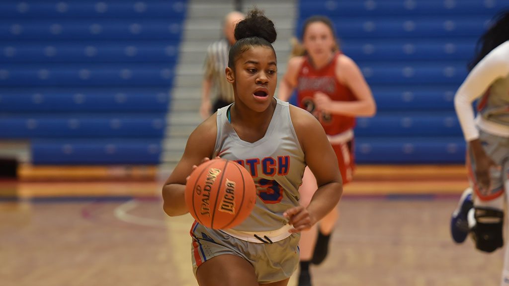 Ishante Suttington sinks a go-ahead free throw with 0.7 seconds to play in No. 16 Hutchinson's  73-72 Jayhawk West road win at Seward County on Monday in Liberal. (Garrett Riehs/Blue Dragon Sports Information)