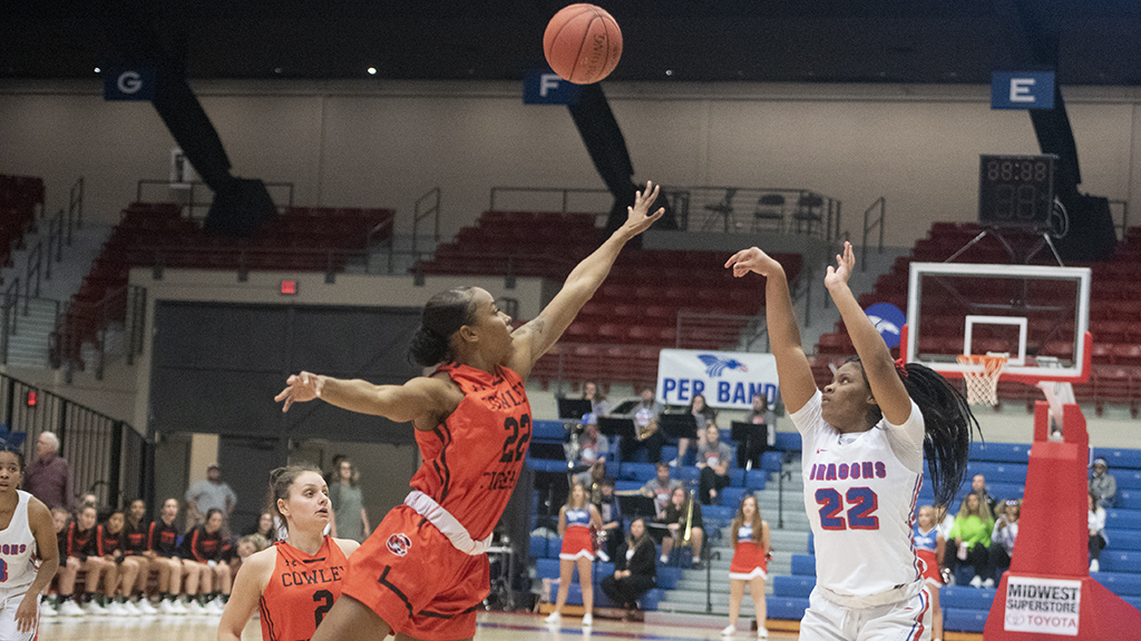 Mya Williams scored a game-high 27 points to lead the Blue Dragon women's basketball team to an 84-74 win on Saturday at Cowley. (Sammi Carpenter/Blue Dragon Sports Information)