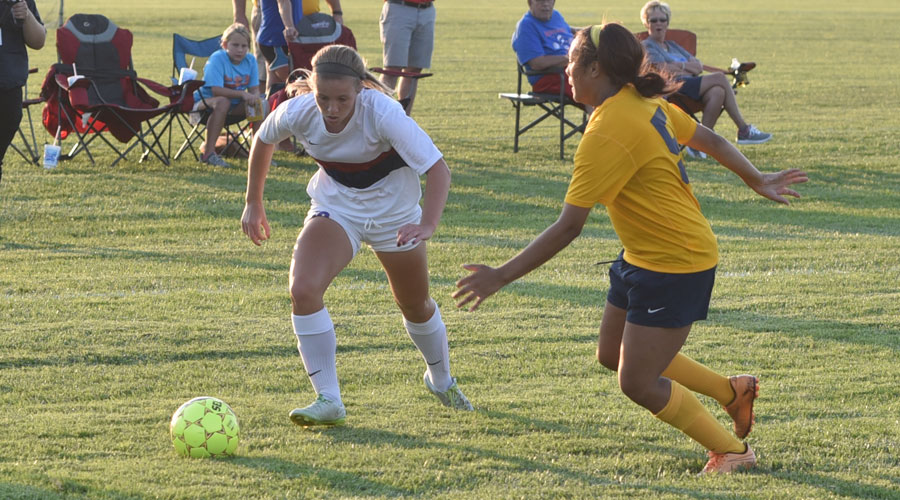 Brailey Moeder scored the only goal of Thursday's match late in the first half of a 1-0 victory over Rose State College on Thursday at the Salthawk Sports Complex. (Steve Carpenter/Blue Dragon Sports Information)