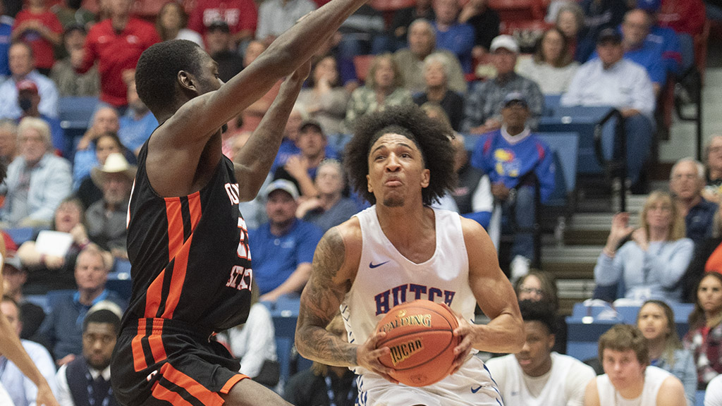 Angelo Stuart scores 30 points in the No. 12-seeded Blue Dragons' 101-98 overtime win over Connors State in the opening round of the 2022 NJCAA Tournament on Monday night at the Sports Arena. (Steve Carpenter/Blue Dragon Sports Information)