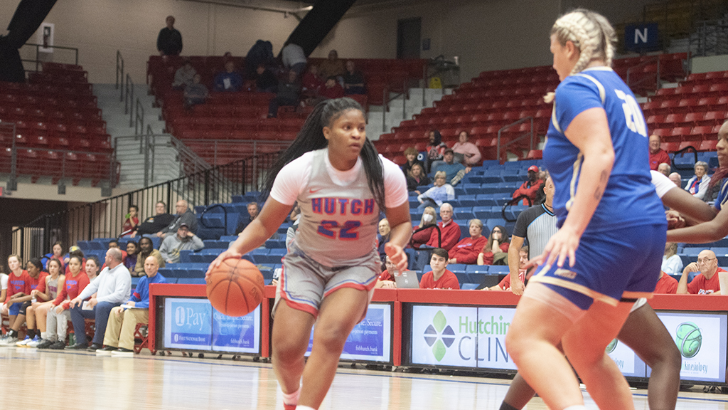 Mya Williams scored all 17 of her points in the second half to lead the No. 20 Blue Dragon women to a come-from-behind 58-55 win over Division II-No. 5 Labette on Friday in Great Bend.
