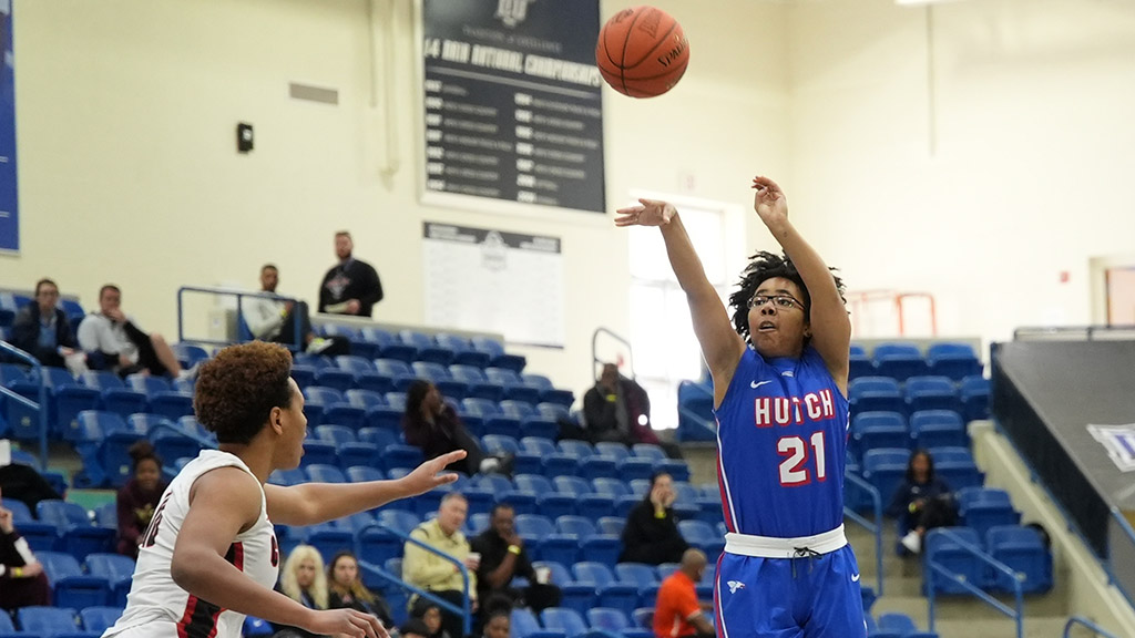 Tor'e Alford became the fifth Blue Dragon women's basketball player to reach the 1,000 career-point milestone in Hutchinson's 73-70 win over Casper College in the opening round of the NJCAA Tournament in Lubbock, Texas. (Photo courtesy John Espinoza)
