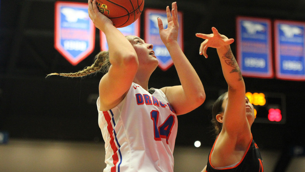 Bree Horyna posts her second-straight double-double with 14 points and 12 rebounds in Hutchinson's 107-63 victory over Neosho County on Tuesday night at the Sports Arena. (Billy Watson/Blue Dragon Sports Information)